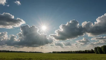 Et fredelig og idyllisk landskap med en strålende sol