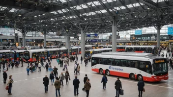 En kollektivtrafikknutepunkt med flere busser og tog