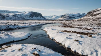 Et idyllisk norsk landskap under påkalt, med smeltende snø og solskinn.