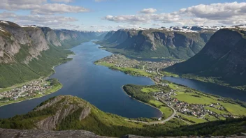 Et naturskjønt landskap av Feda, som viser dets naturlige sjarm og historiske betydning.