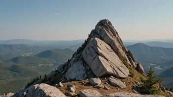 En liten, steinete utstikker eller topp på et fjell.