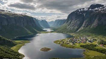 En malerisk landsby i Norge med tradisjonelle hus og et fredelig landskap.