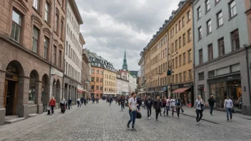 En gatebilde av Møllergaten i Oslo, med historiske bygninger og mennesker som går