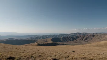 Et majestetisk langt og flatt fjell eller platå med et naturskjønt landskap og en fredelig atmosfære