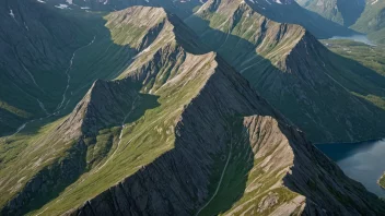 Et fjellterreng med daler og topper i Norge.