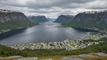 Et malerisk landskap av Aukra kommune i Norge