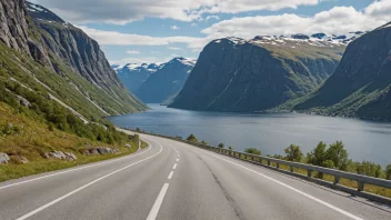 En svingete vei i Norge med et vakkert landskap i bakgrunnen.