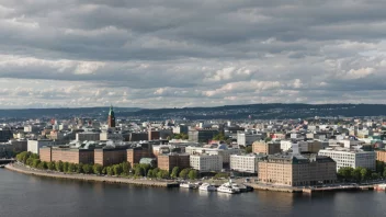 En panoramautsikt over Oslo by med ulike bygninger og landemerker