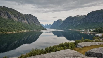 Et malerisk landskap av Breivika, som viser dens naturskjønnhet.