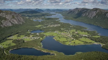 Et malerisk landskap av Finnås, som viser stedets unike karakter og omgivelser.