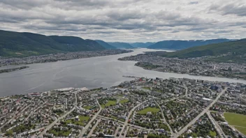 Flyfoto av Strømsø bydel i Drammen