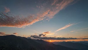 En vakker soloppgang over et fjellområde, symboliserer nye begynnelser og håp