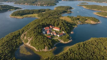 Flyfoto av Kråkerøy, en naturskjønn del av Fredrikstad kommune i Viken fylke.