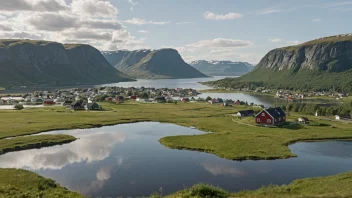 En malerisk utsikt over det norske landskapet, med en liten landsby eller by i bakgrunnen, omgitt av våtmarker og åser.