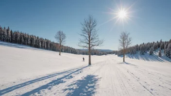 En person som nyter påskeværet på løypene.