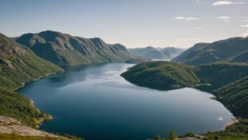 Et pittoreskt landskap av Tverlandet, som viser dets naturskjønnhet.