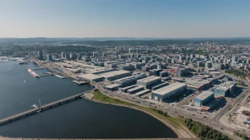 Flyfoto av Alnabru, et industriområde og transportknutepunkt i Oslo, Norge