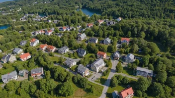 Gaustad, en sjarmerende bydel i Oslo, omgitt av frodig grønt og med en blanding av moderne og tradisjonelle hus.