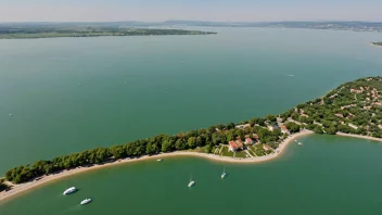 Balatonsjøen i Ungarn, et populært turistmål