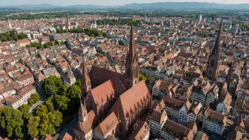 Byen Freiburg i Tyskland, med sin historiske sentrum og berømte katedral.