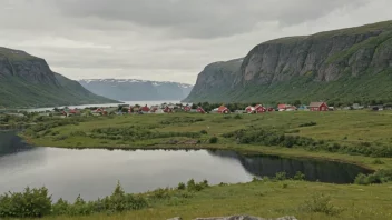 Et idyllisk norsk landskap med en liten landsby i bakgrunnen.