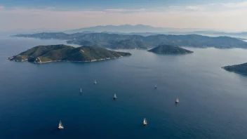 Adriaterhavet, et hav som ligger mellom den italienske halvøy og Balkan, kjent for sine klare farvann og vakre kystlinje.