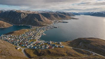 Honningsvåg, en liten by i Norge, omgitt av natur