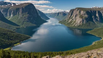 Et malerisk landskap av Sørfinnset, som viser dens naturskjønnhet.