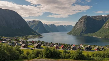 Et pittoreskt landsby i Norge med tradisjonelle hus og en storslagen natur.