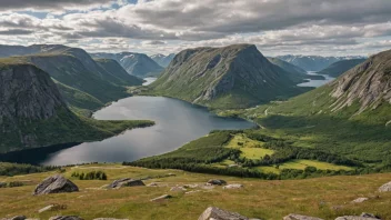 Et vakkert landskap av Opplandene, Norge.