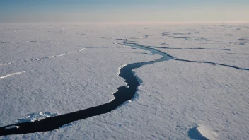 Nardoslettas sletta i Antarktika, et stort og bart landskap av snø og is.