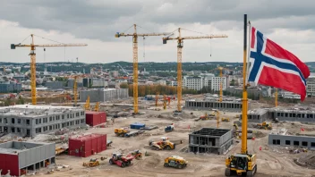 En stor byggeplass i Norge med et flagg som vifter i vinden.