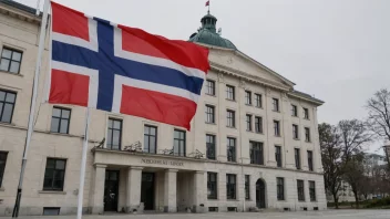 En regjeringsbygning i Norge med et norsk flagg