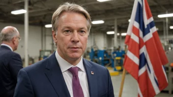 En norsk statsminister besøker en fabrikk eller en bedrift.