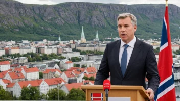 En norsk regjeringsminister holder en pressekonferanse.