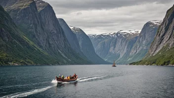 En jekt seiler over en fjord