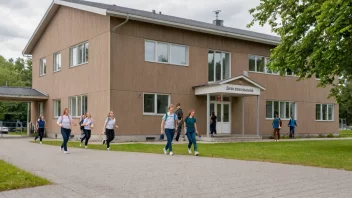 En skolebygning med en skilt som leser 'Beredskapsskole' på norsk.