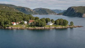 Et malerisk bilde av Algerøy i Norge.