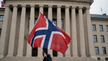 En person holder stolt et norsk flagg, symboliserer deres statsborgerskap og rettigheter.