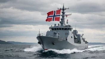 Et norsk militærfartøy som seiler i havet.