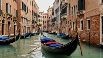 En gondel på en kanal i Venezia.