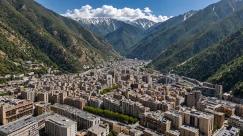 En malerisk utsikt over Andorra la Vella, med sin historiske arkitektur og imponerende fjellbakgrunn.