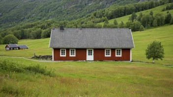 Et klassisk eksempel på norsk bondearkitektur, kjennetegnet av sin enkelhet og funksjonalitet.