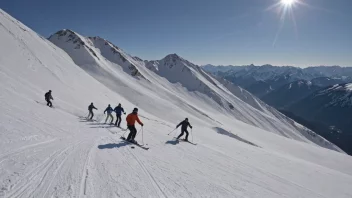 En gruppe skigåere som nyter bakken