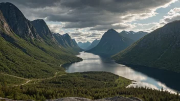 Et fjernområde i Norge med en naturskjønn utsikt over fjell og skog