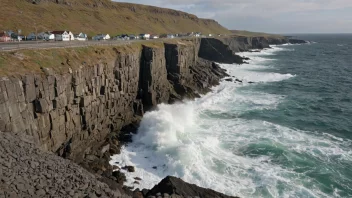 En sjømur som beskytter et kystområde mot havet.