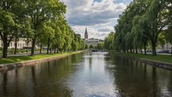 Osloelva renner gjennom Oslo sentrum og tilbyr et fredelig alternativ til byens hektiske liv.