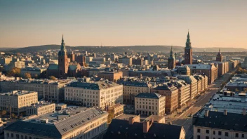 Et vakkert fotografi av Oslos bybilde, med en blanding av moderne og tradisjonell arkitektur.