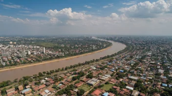 Vientiane, hovedstaden i Laos, med sin blanding av fransk kolonial og buddhistisk arkitektur.