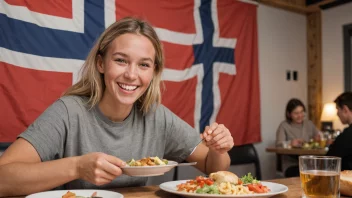 En person som nyter en deilig måltid med et stort smil på ansiktet, med et norsk flagg i bakgrunnen